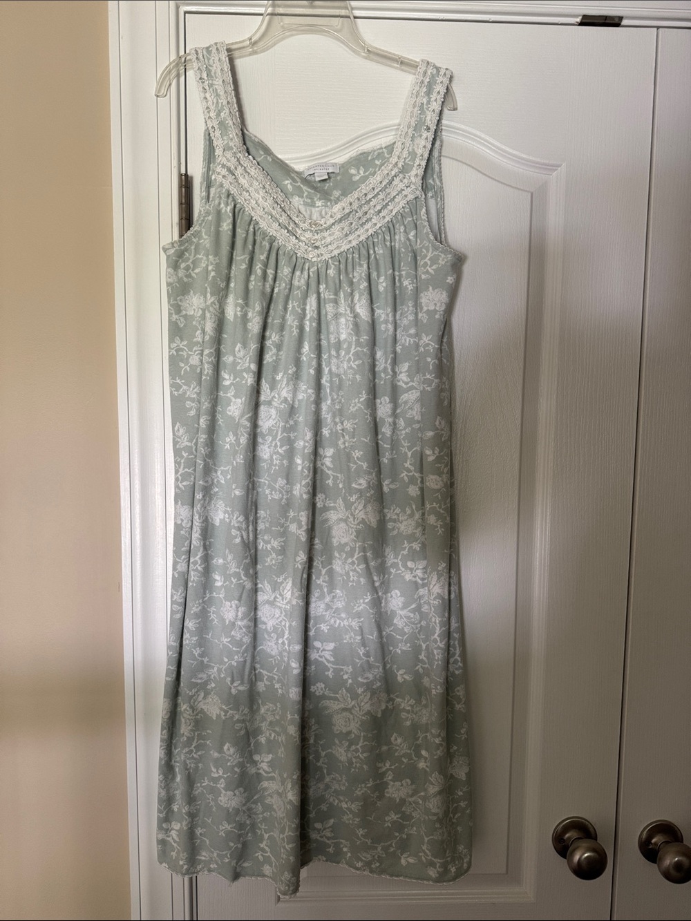 🌸Bundle of Pretty Nightgowns 🌸 - Picture 6 of 15